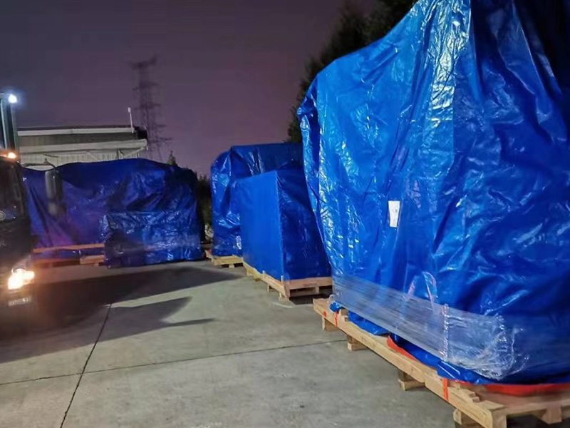 廣州韓(han)國LG搬遷防雨(yǔ)真空包裝