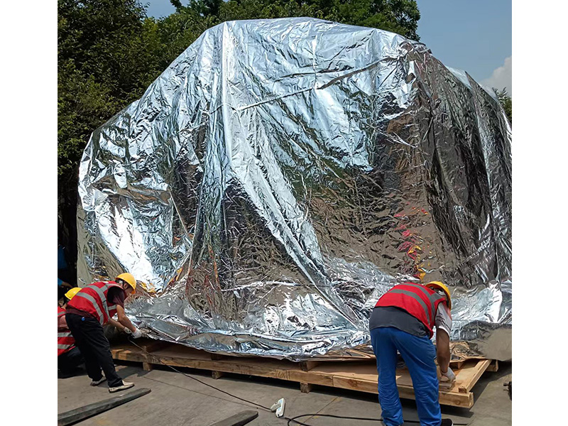 锂電新(xin)能源設(she)備真空(kong)包裝