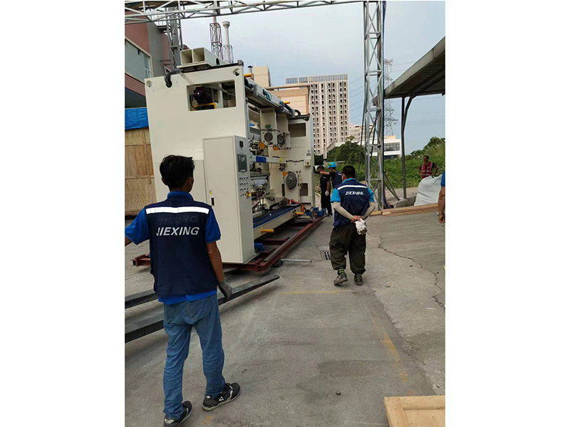 東莞(wan)某公司搬遷打包(bao)現場